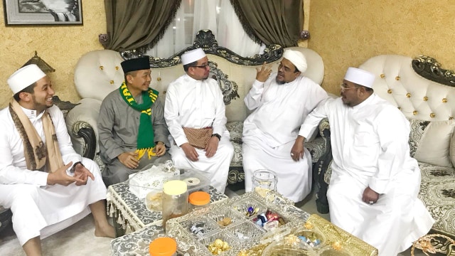 Petinggi PKS temui Rizieq Syihab (Foto: Dok. PKS)