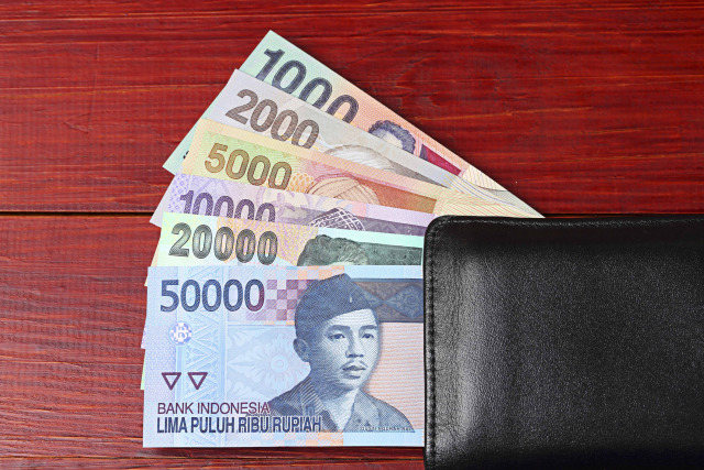 com-Menyiapkan Uang Receh (Foto: Thinkstock)