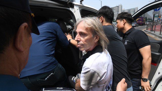 Alain Robert Panjat  Lotte World Tower (Foto: Jung Yeon-je / AFP)