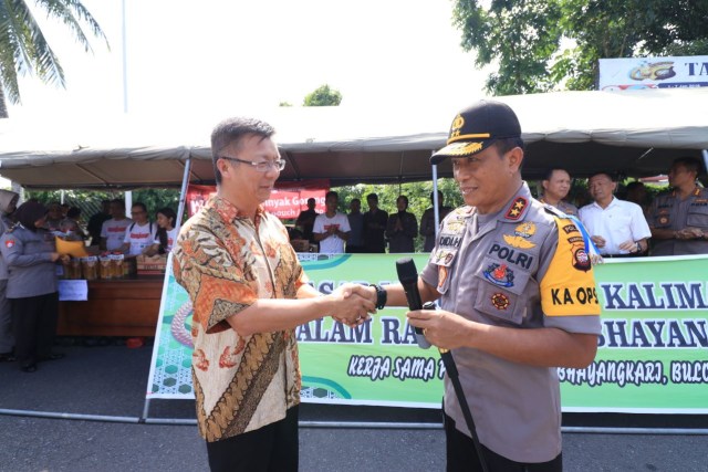 Horeee . . . Ada Bazar Pasar Murah di Mapolda Kalbar (6)