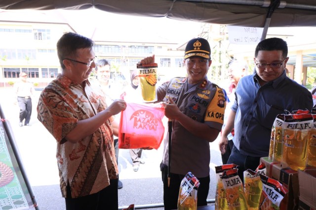 Horeee . . . Ada Bazar Pasar Murah di Mapolda Kalbar (9)