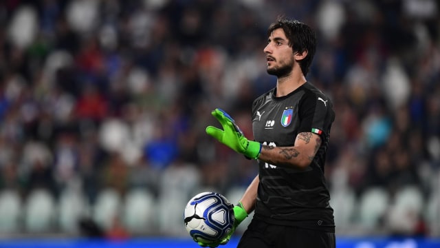Perin saat membela Timnas Italia. (Foto: AFP/Miguel Medina)