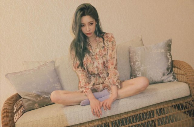 Heize (Foto: Instagram @heizeheize)