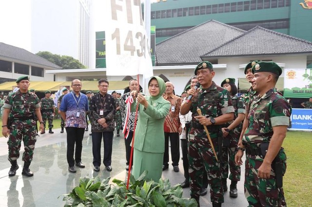 Sambut Hari Raya Idul Fitri 1439 H, Kostrad Menggelar Bazar Murah (1)