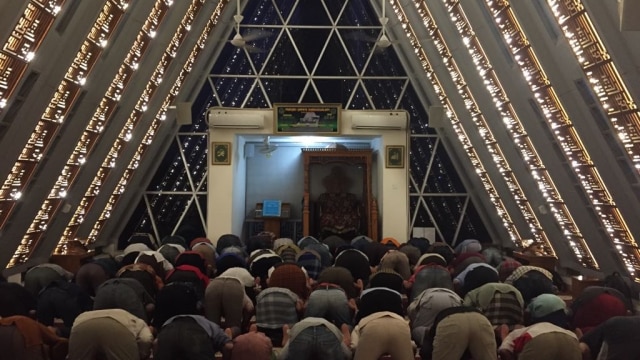 Masjid Segitiga (Foto: Rafyq Panjaitan/kumparan)