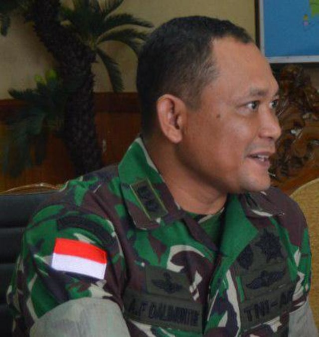 TNI Terima Senjata Api dari Masyarakat Perbatasan