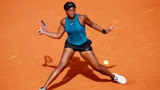 Stephens beraksi melawan Madison Keys. (Foto: Reuters/Charles Platiau)