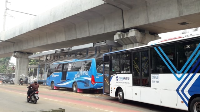 Halte Transjakarta Al Azhar baru Foto: Fadjar Hadi/kumparan