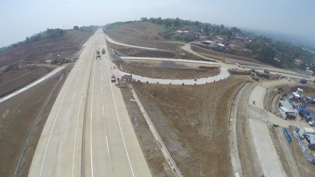 Jalan Tol Bocimi. (Foto: Jamal Ramadhan/kumparan)