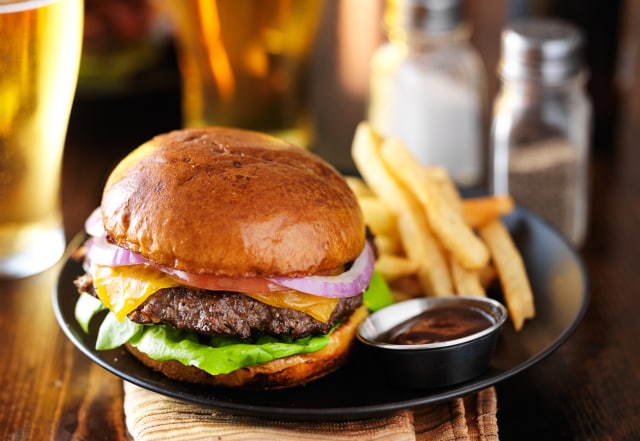 Hamburger (Foto: Thinkstock)
