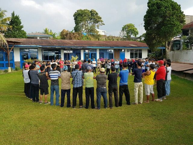 Jalin Silaturahmi, Keluarga Besar Palmerah Gelar Dermawisata Bersama Petugas Kebersihan & Keamanan (7)