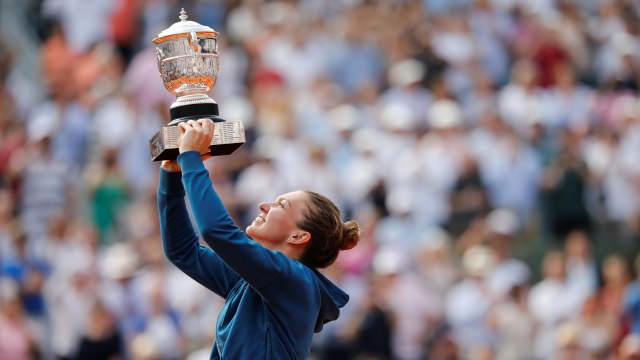 Halep juara Prancis Terbuka 2018. (Foto: REUTERS/Pascal Rossignol)