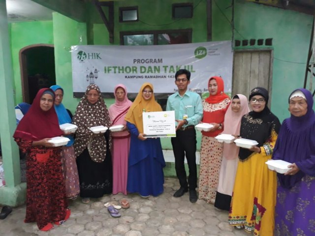 Berbagi Kebahagiaan bersama IZI dan BPRS HIK di Pandeglang