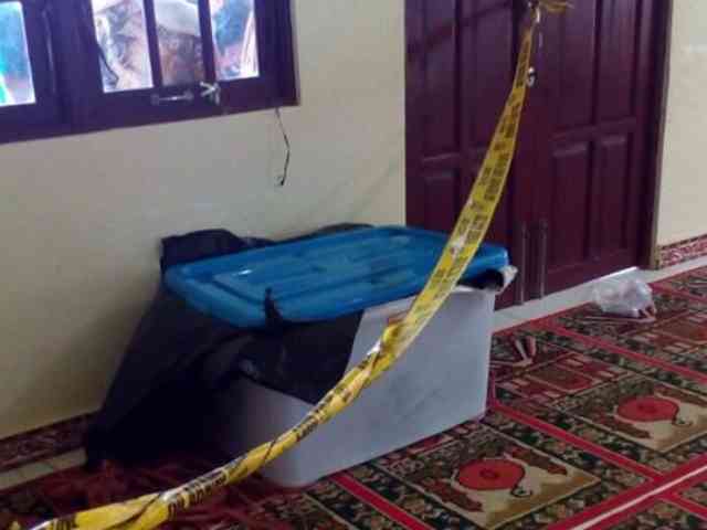 Heboh, Jemaah Temukan Mayat Wanita Telanjang Terbungkus Boks di Musala