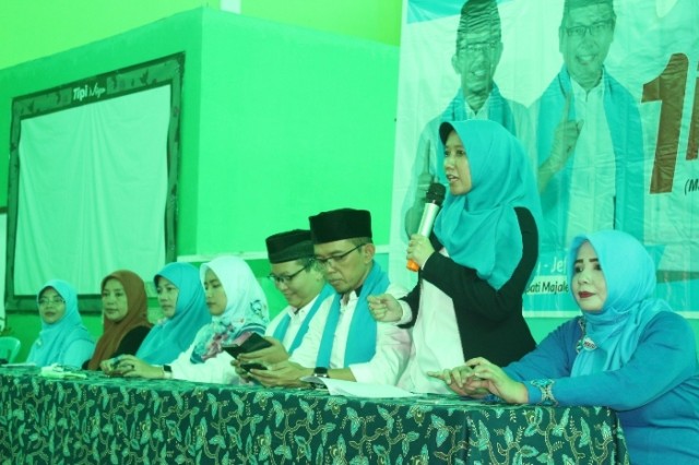 Relawan Perempuan Bergerak Masif,  Upik Rofiqoh : I Love You Full