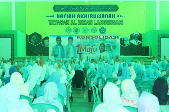 Relawan Perempuan Maju Siap Tempur: Paslon Nomor 1 Optimis Menang (1)
