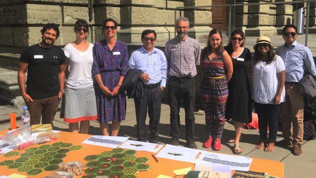 Games simulasi perkebuanan kelapa sawit di Swiss (Foto: Dok. KBRI Bern)