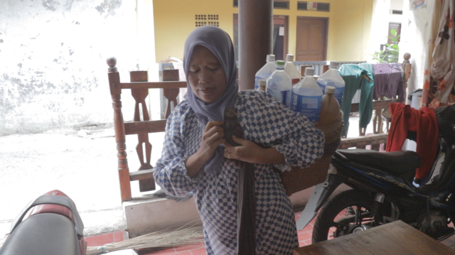 Parmi pedagang jamu gendong (Foto: Seno/kumparan)