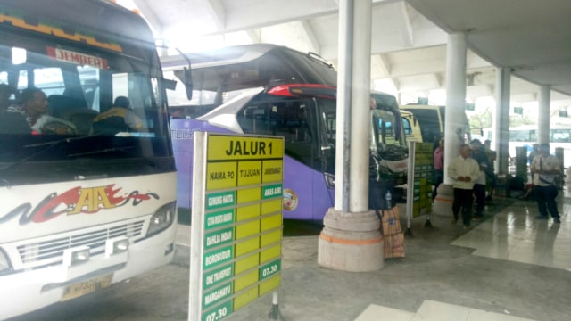 Suasana mudik di Terminal Mengwi, Badung, Bali. Foto: Cisilia Agustina Siahaan/kumparan