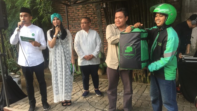 Baju Baru bagi Anak Yatim oleh Grab Indonesia (Foto: Andreas Ricky Febrian/kumparan)