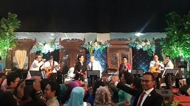 Liputan Bareng Pak Menhub, Pergi ke Resepsi Pernikahan Anak Mensesneg (2)