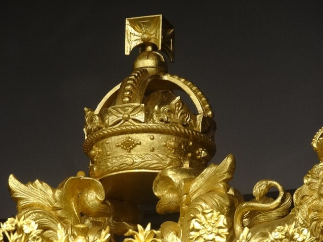 Detail ukiran atap iamond Jubilee State Coach (Foto: Dok. Wikimedia Commons )