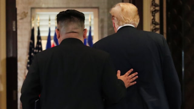 Kim Jong-un dan Donald Trump. Foto: Reuters/Jonathan Ernst