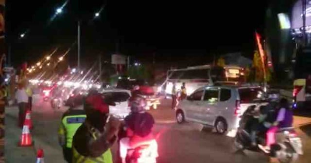 Foto: Kepadatan Arus Mudik di Brexit pada H-2 Lebaran (4)