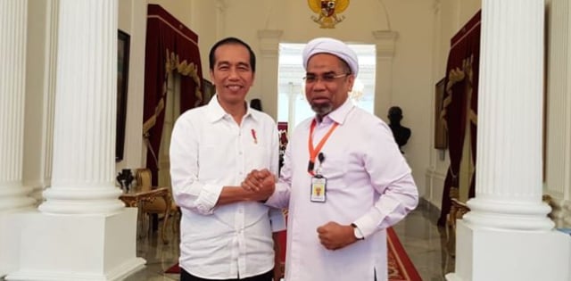 Mengapa Kita Tak Perlu Heran Melihat Ali Mochtar Ngabalin Masuk Istana