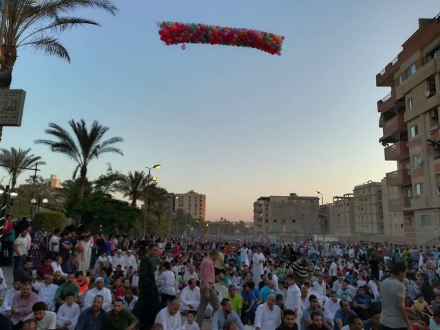 Suasana salat id di Masjid Belal Ben Rabah (Foto: Dok. Osama Maher)