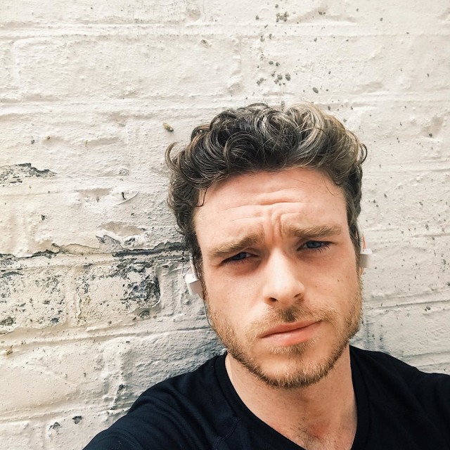 Richard Madden (Foto: Instagram @maddenrichard)