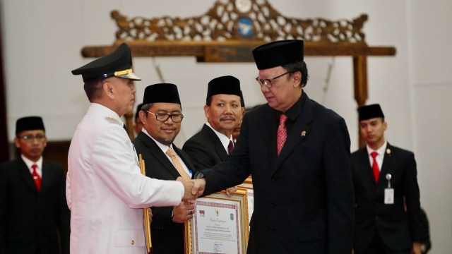Mendagri lantik Iwan Bule jadi Pj Gub Jabar. (Foto: Dok. Humas Kemendagri)