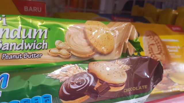 Jajanan Minimarket - Biskuit Gandum (Foto: Imesh)