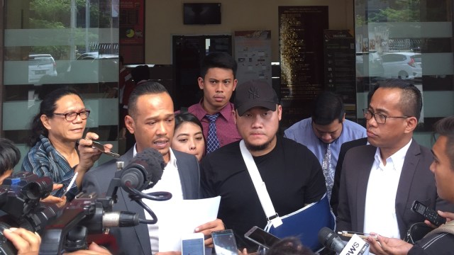 Korban penganiayan Herman Herry di Polres Jaksel (Foto: Raga Imam/kumparan)