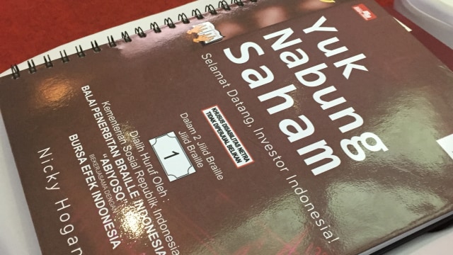 Buku Investasi Braille BEI (Foto: Elsa Olivia Karina L Toruan/kumparan)