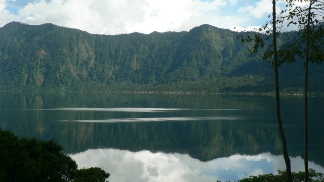 Pengunjung menggunakan paralayang (Foto: Flickr / mekong69)