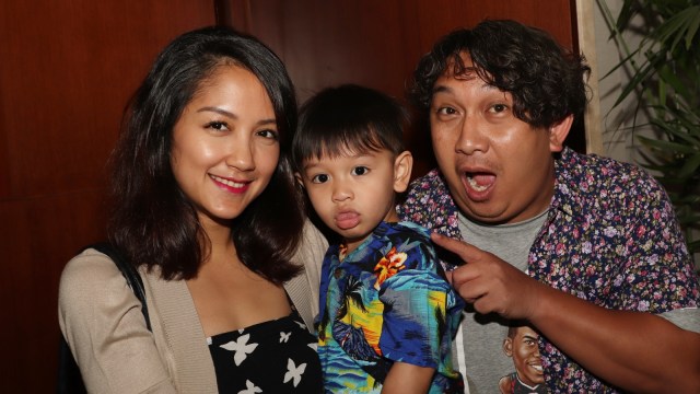 Augie Fantinus dan keluarga (Foto: Munady)