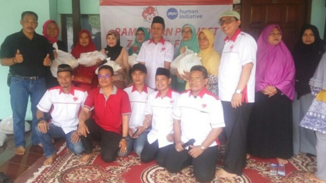 Peduli Umat Islam, Laznas PKPU & Formapal Palmerah Salurkan Zakat dari WNI Korsel (8)