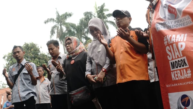 Unjuk rasa Serikat Pekerja Pos Indonesia. (Foto:  Helmi Afandi Abdullah/kumparan)