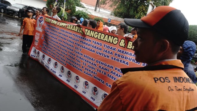 Unjuk rasa Serikat Pekerja Pos Indonesia. Foto:  Helmi Afandi Abdullah/kumparan