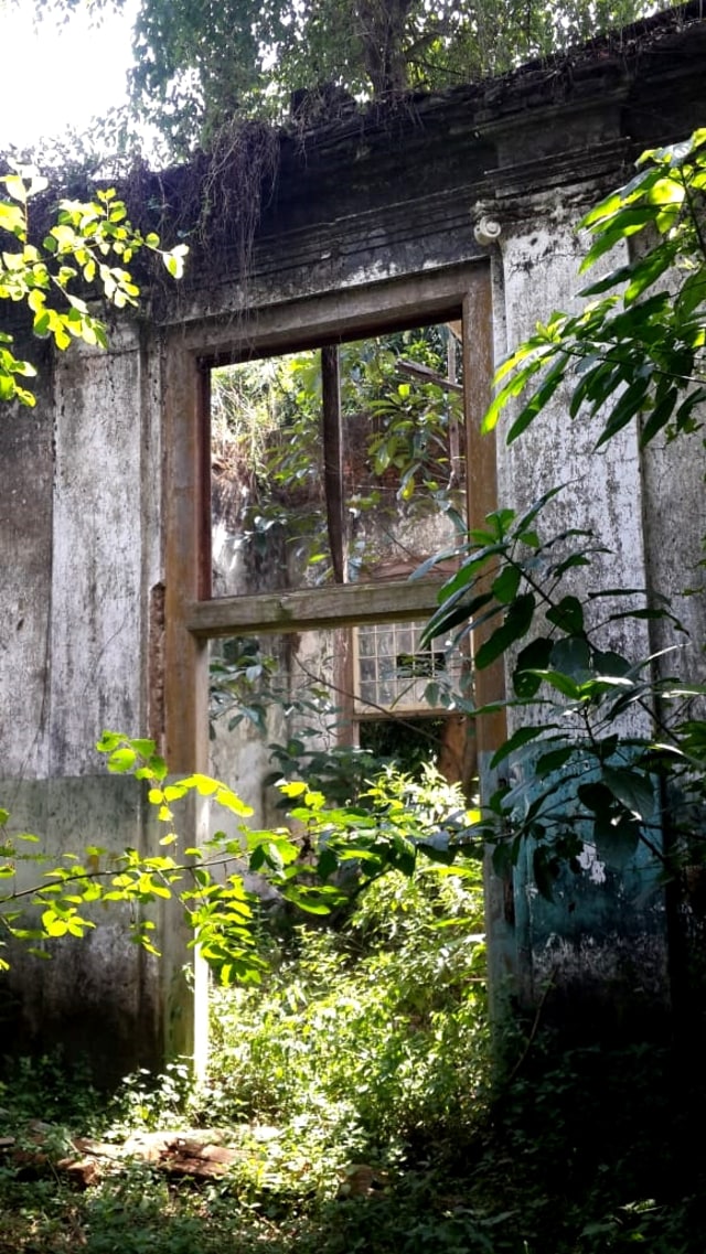 Ukiran kayu di rumah Tjimanggis dicuri. (Foto: Dok. Efrizal)