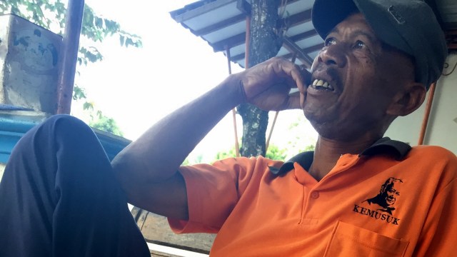 Tuji, warga Desa Kemusuk Kidul. (Foto: Agritama Prasetyanto/kumparan)