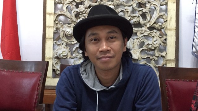 Anggota Komunitas Sejarah Depok (KSD) JJ Rizal. (Foto: Yuana Fatwalloh/kumparan)