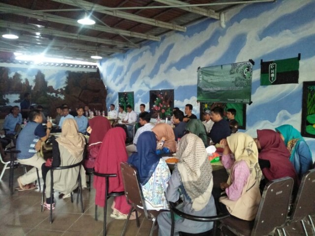 HMI KOMISARIAT STAINATA SAMPANG PERKUAT PERSAUDARAAN ANTAR KADER