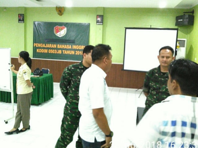 Mau Belajar Bahasa Inggris Gratis? Kodim 0503/Jakarta Barat Gelar Kursus Bahasa Inggris Rutin (6)