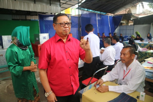 Maryoto Birowo Nyoblos di TPS (Foto: istimewa)