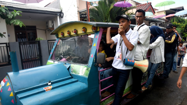 Kampung Karnaval Pilkada di Depok. (Foto: Antara/Indrianto Eko Suwarso)