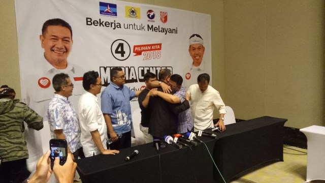 Pidato kekalahan Deddy Mizwar. (Foto: Fahrian Saleh/kumparan)