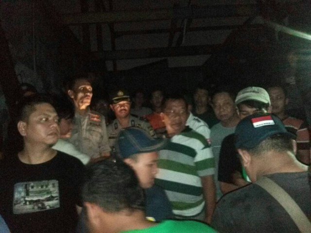 Kebakaran Hanguskan Dua Rumah di Pemukiman Padat Palmerah (6)