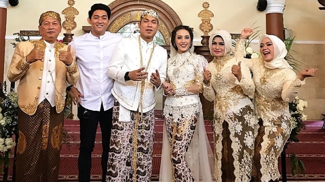Pernikahan Rizal 'Armada' dengan Monica. (Foto: Instagram/@ifanseventeen)